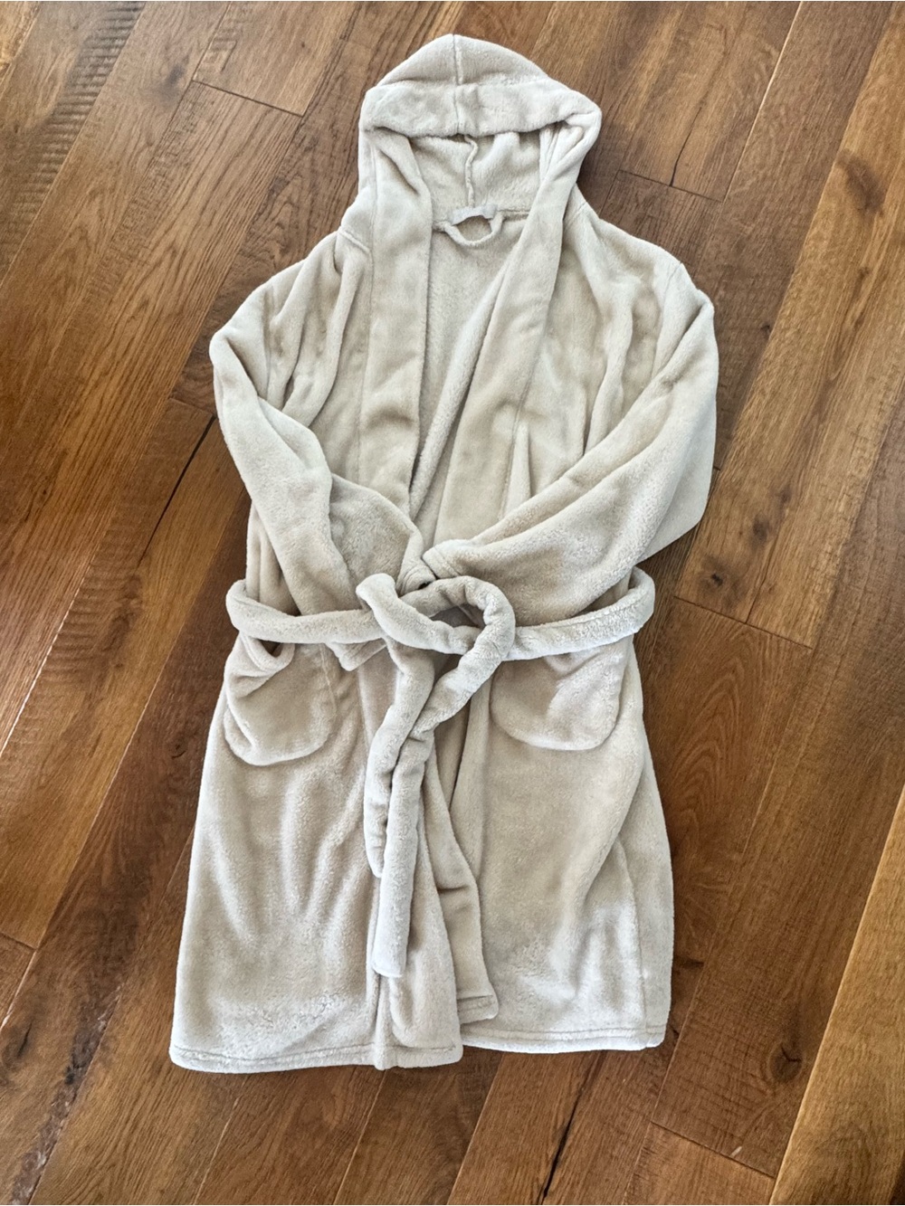 summer & rose Plush Hooded Robe in Light Beige